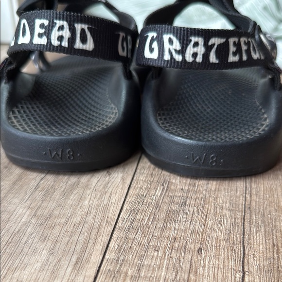 Chaco Black and White Grateful Dead Sz8 - Picture 3 of 7
